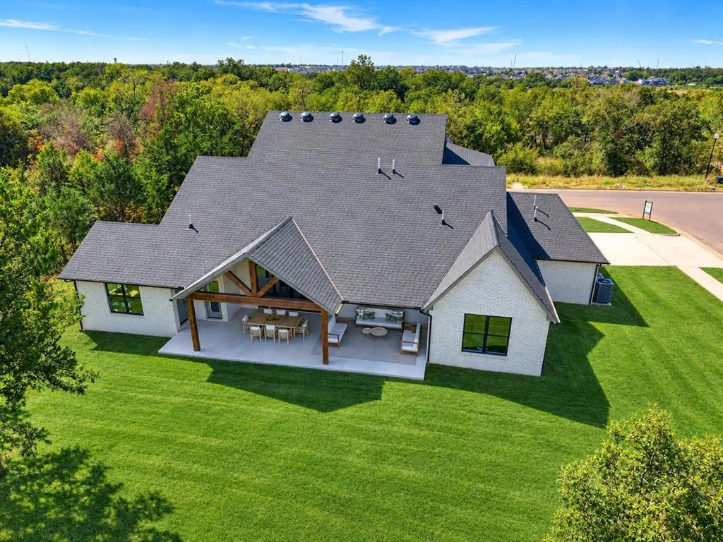 Photo 3 — 2236 Twister Trail, Edmond, OK 73034