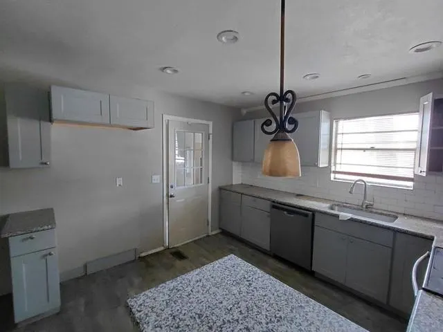 Photo 2 — 3432 N Glenoaks Drive, Midwest City, OK 73110