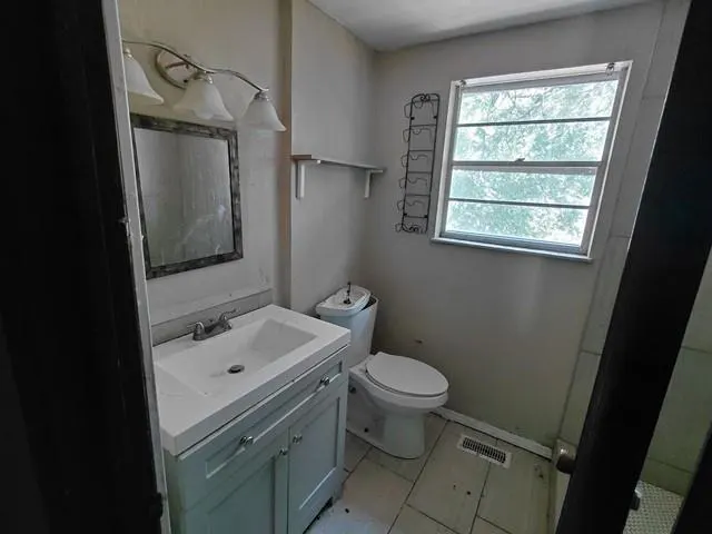Photo 8 — 3432 N Glenoaks Drive, Midwest City, OK 73110
