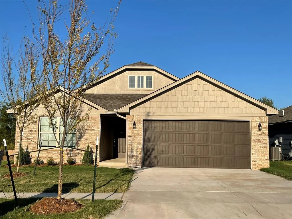 Front exterior — 2033 Sara Vista Road, Yukon, OK 73099