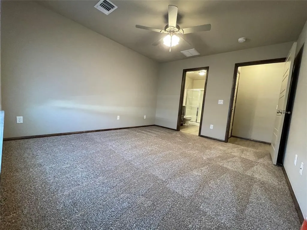 Photo 19 — 2033 Sara Vista Road, Yukon, OK 73099