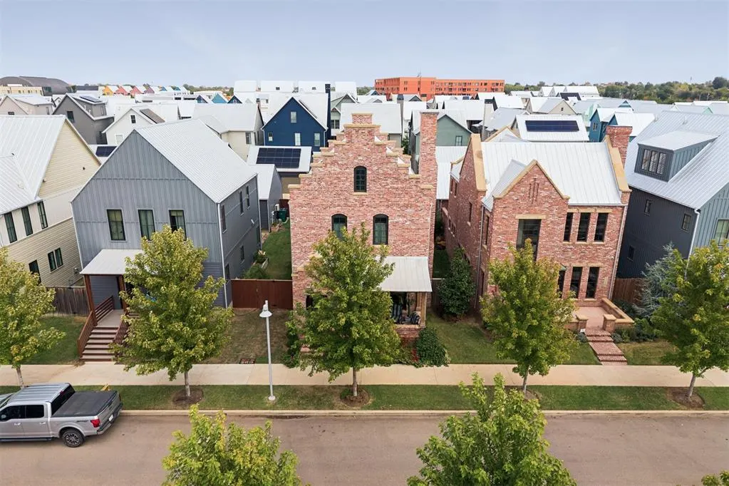Photo 3 — 1900 Oso Avenue, Oklahoma City, OK 73108