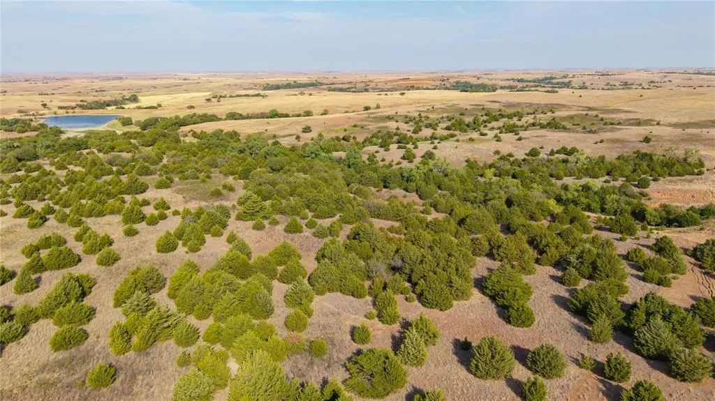 Photo 11 — Rural, Arapaho, OK 73620