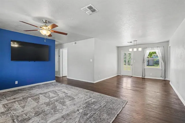Photo 3 — 1700 Carlisle Road, Oklahoma City, OK 73120