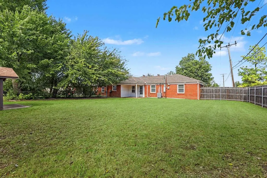 Photo 15 — 1700 Carlisle Road, Oklahoma City, OK 73120