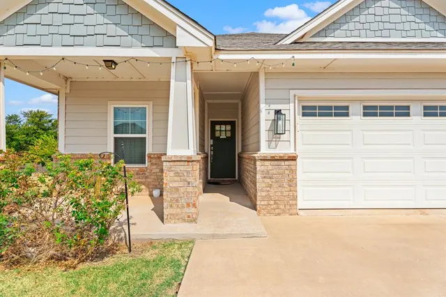 Photo 3 — 9053 NW 143rd Street, Yukon, OK 73099