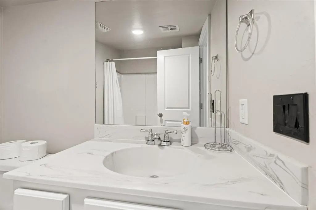 Photo 30 — 9053 NW 143rd Street, Yukon, OK 73099