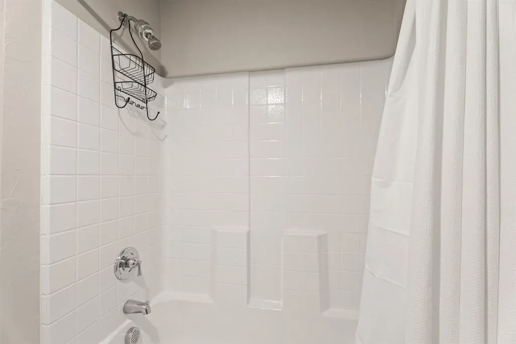Photo 31 — 9053 NW 143rd Street, Yukon, OK 73099