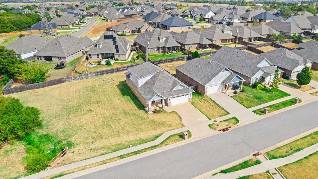 Photo 44 — 9053 NW 143rd Street, Yukon, OK 73099