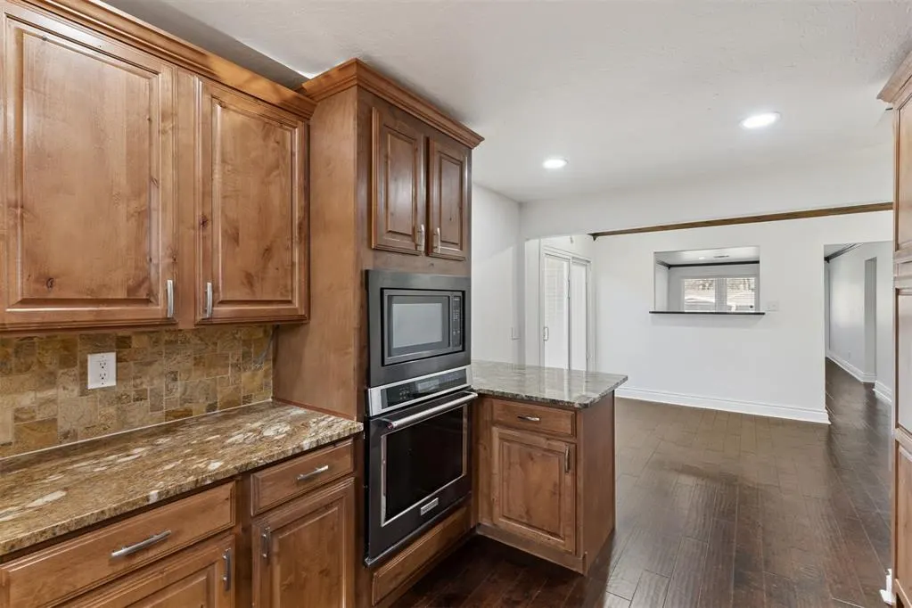 Photo 5 — 3228 Cashion Place, Oklahoma City, OK 73112