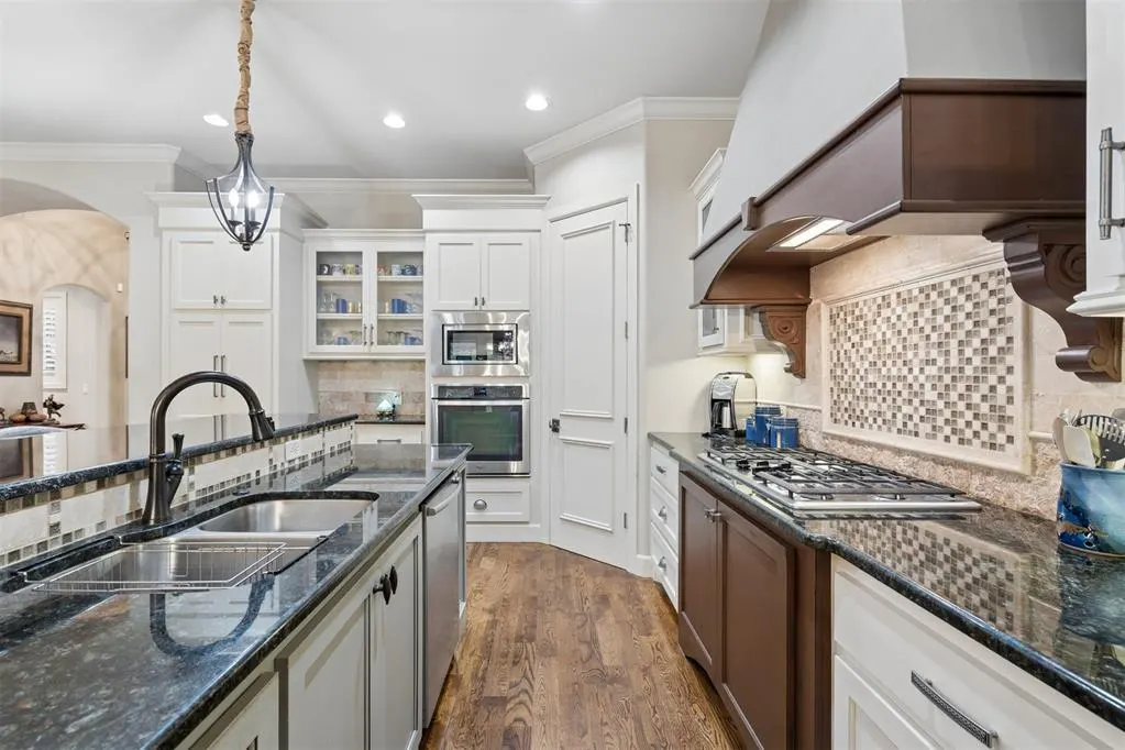 Photo 12 — 3339 Stone Brook Court, Oklahoma City, OK 73120