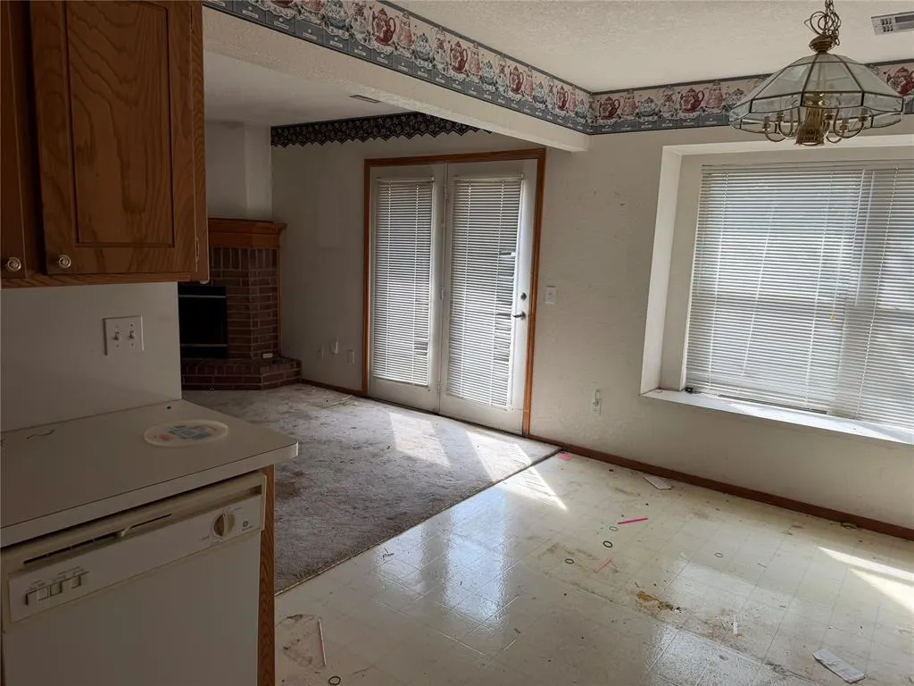 Photo 7 — 1032 Cambridge Court, Moore, OK 73160