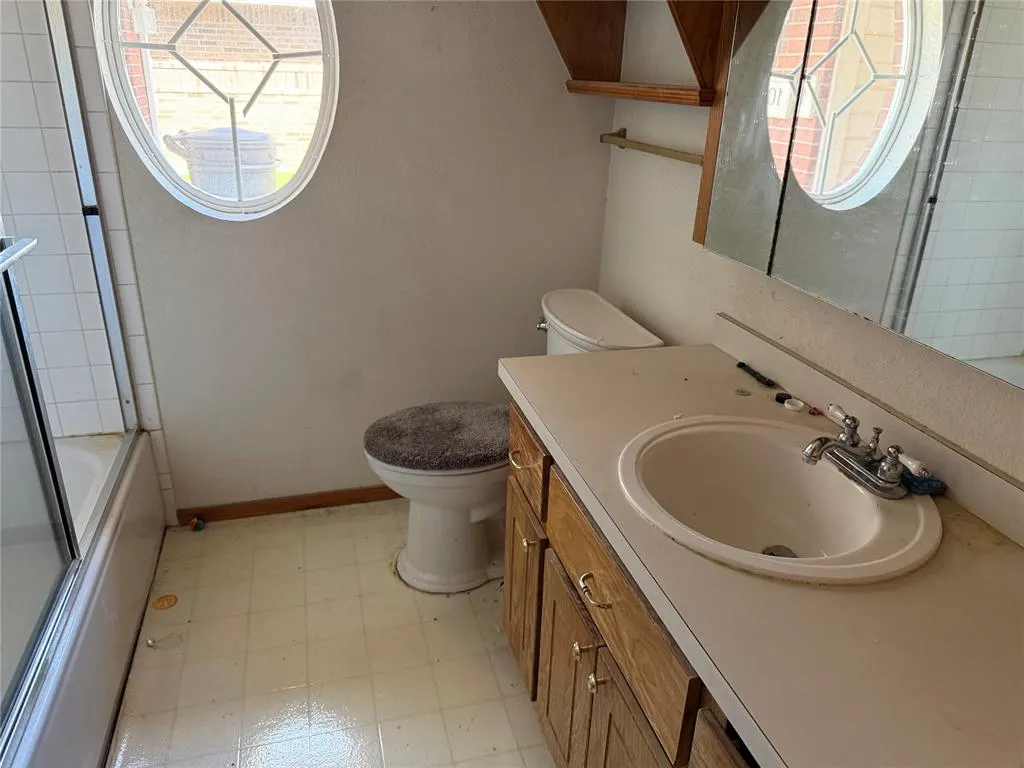 Photo 16 — 1032 Cambridge Court, Moore, OK 73160