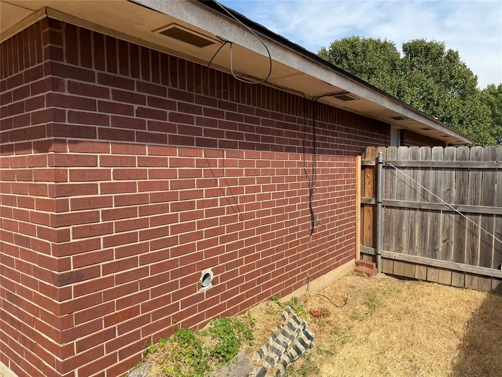 Photo 25 — 1032 Cambridge Court, Moore, OK 73160