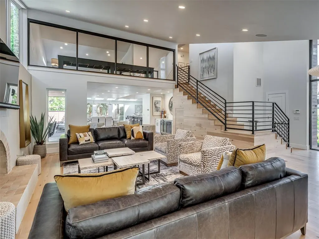 Photo 5 — 2909 N Oak Hollow Road, Oklahoma City, OK 73120