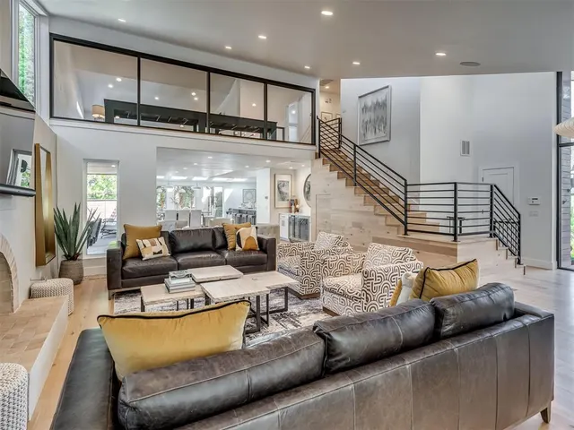 Photo 5 — 2909 N Oak Hollow Road, Oklahoma City, OK 73120