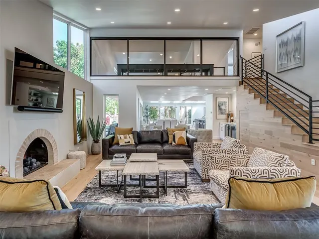 Photo 6 — 2909 N Oak Hollow Road, Oklahoma City, OK 73120