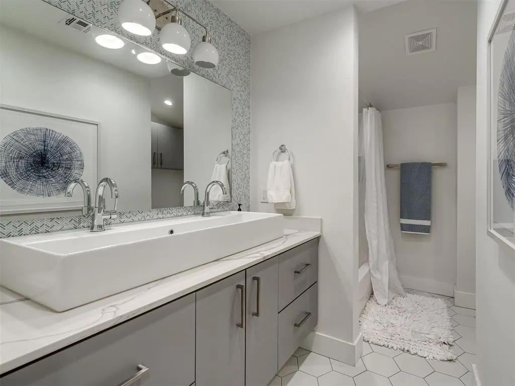 Photo 32 — 2909 N Oak Hollow Road, Oklahoma City, OK 73120