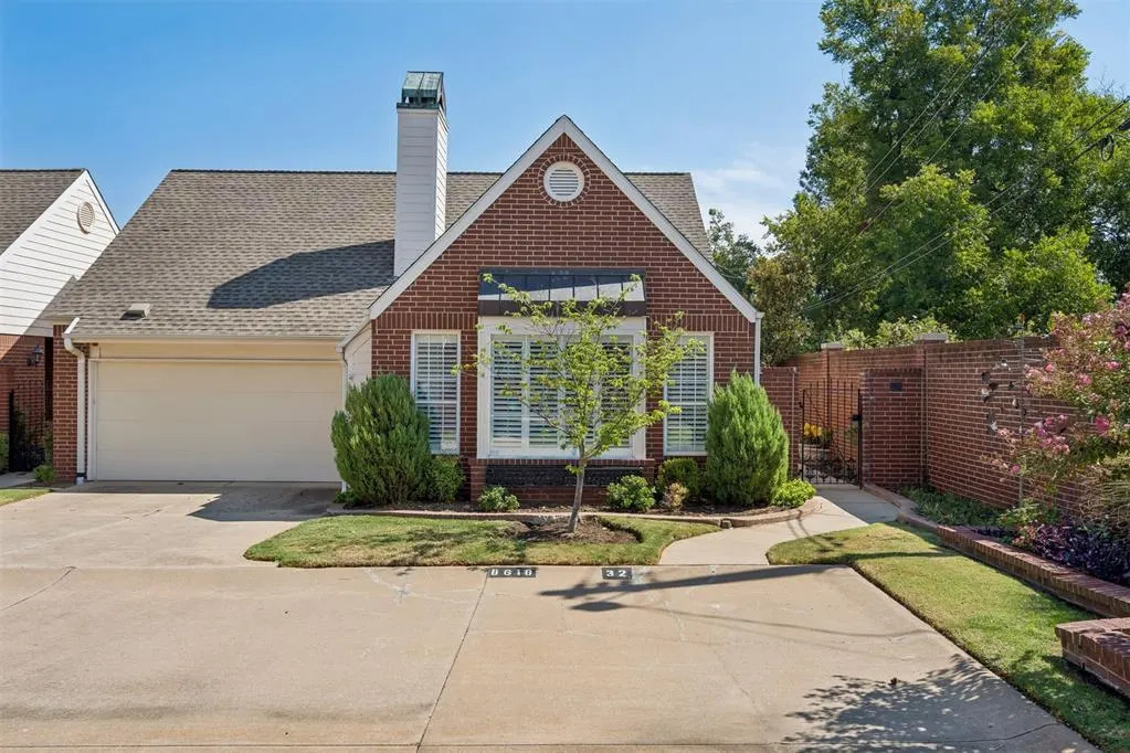 Front exterior — 8618 N May Avenue 32B, Oklahoma City, OK 73120