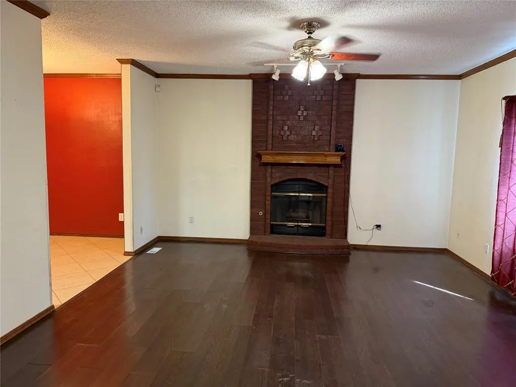 Photo 4 — 901 Randall Drive, Moore, OK 73160