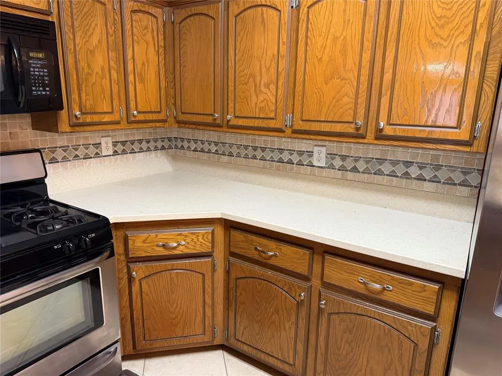 Photo 10 — 901 Randall Drive, Moore, OK 73160