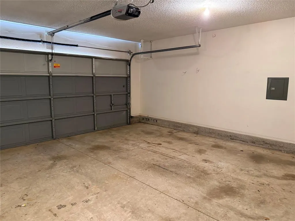 Photo 33 — 901 Randall Drive, Moore, OK 73160