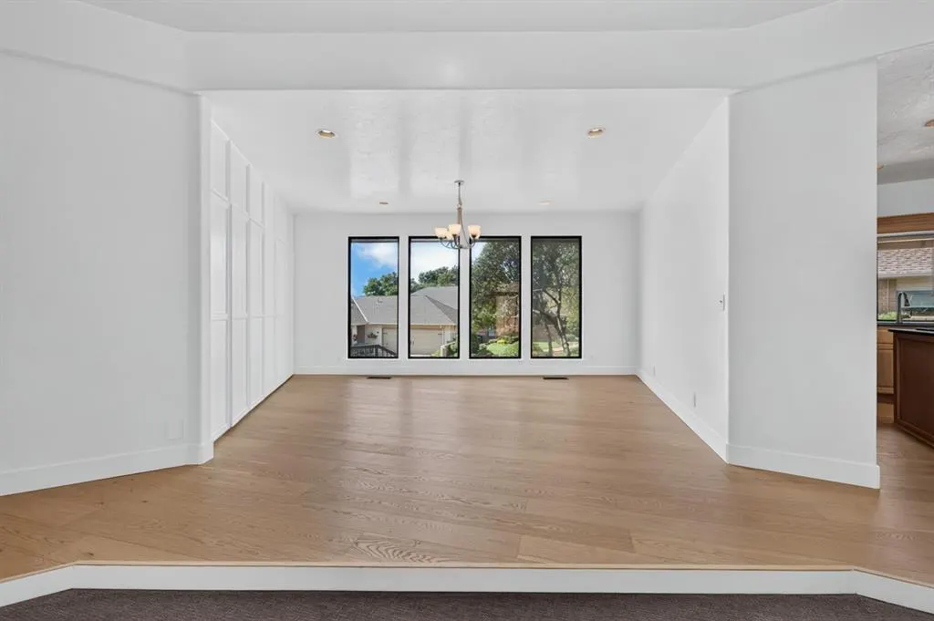 Photo 12 — 545 E Oak Place, Edmond, OK 73025