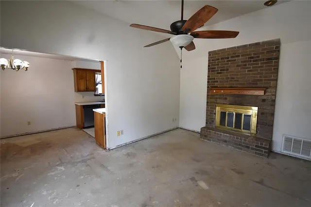Photo 5 — 2007 Mary Avenue, Seminole, OK 74868