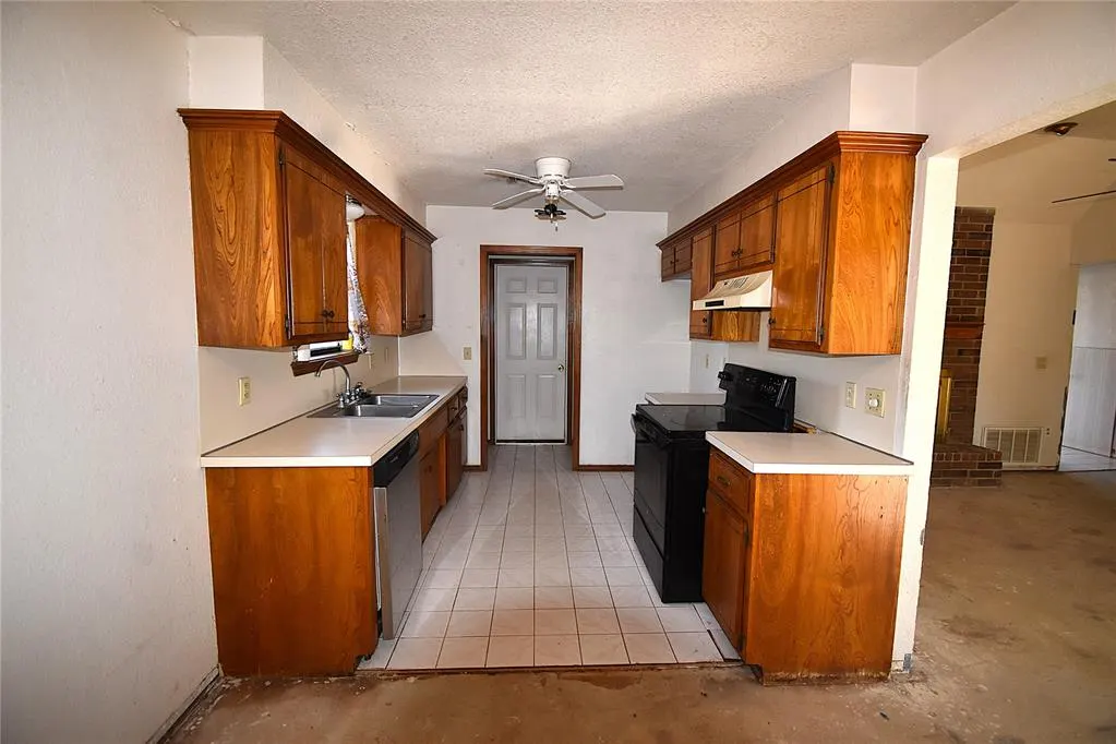 Photo 7 — 2007 Mary Avenue, Seminole, OK 74868