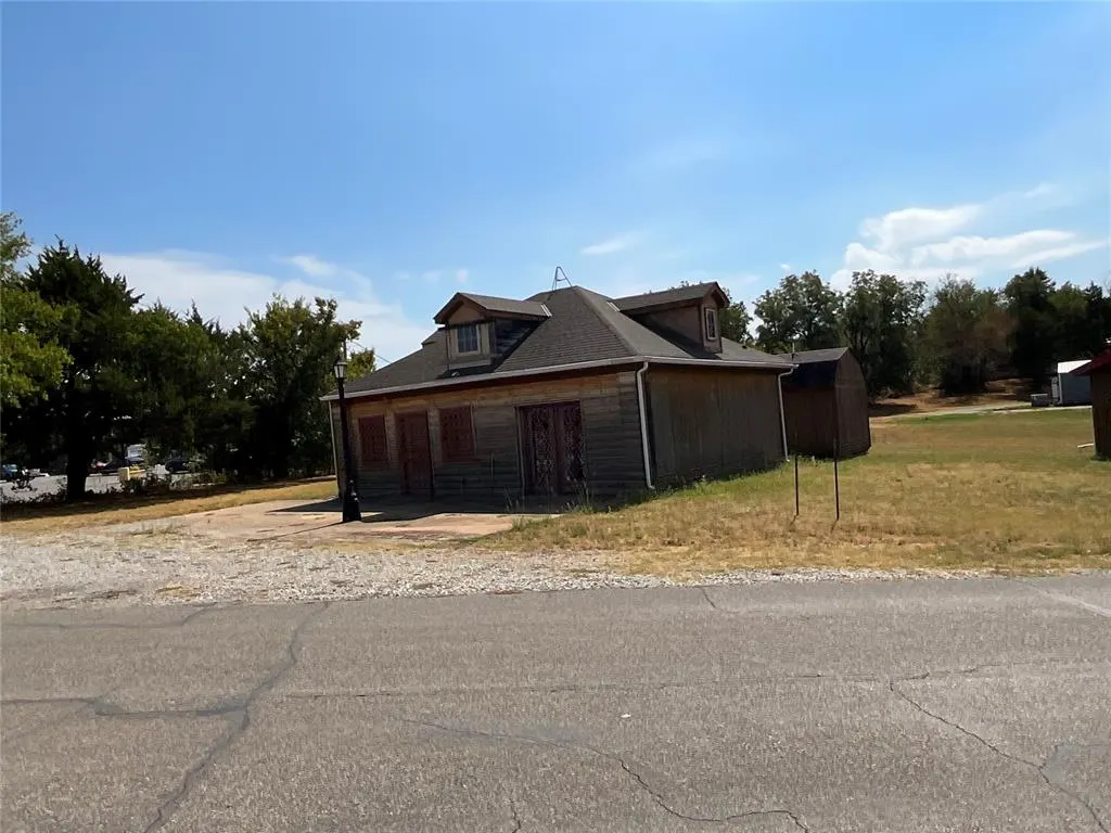 Photo 11 — 428 N Dogwood Street, Luther, OK 73054