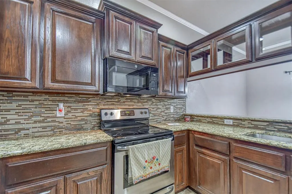 Photo 11 — 409 Prestwick Street, Norman, OK 73072