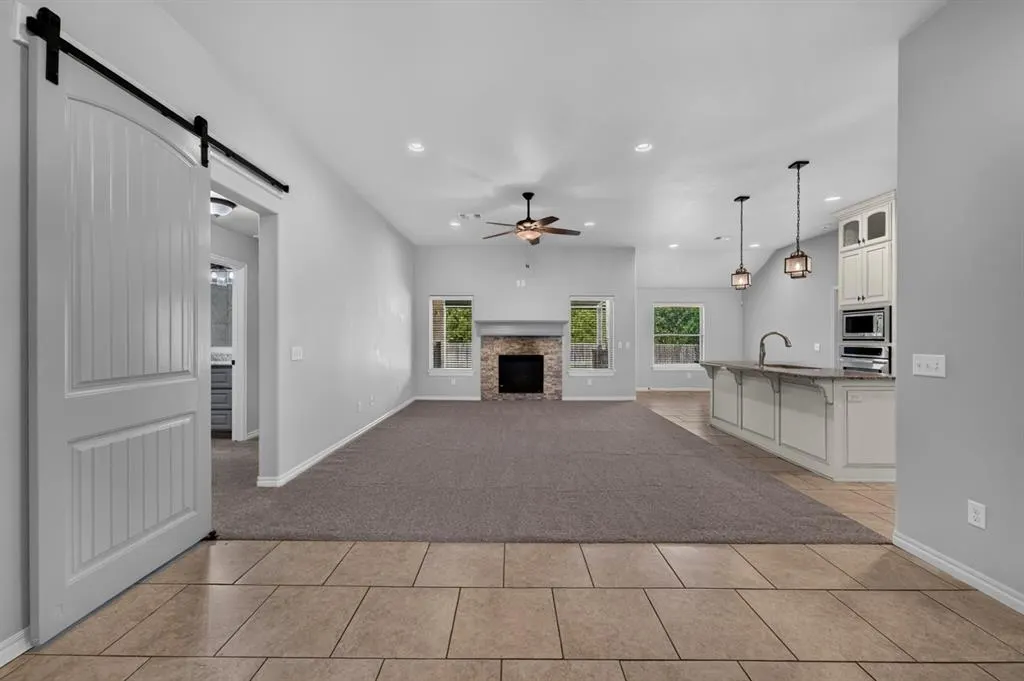 Photo 3 — 10209 SW 23rd Street, Yukon, OK 73099