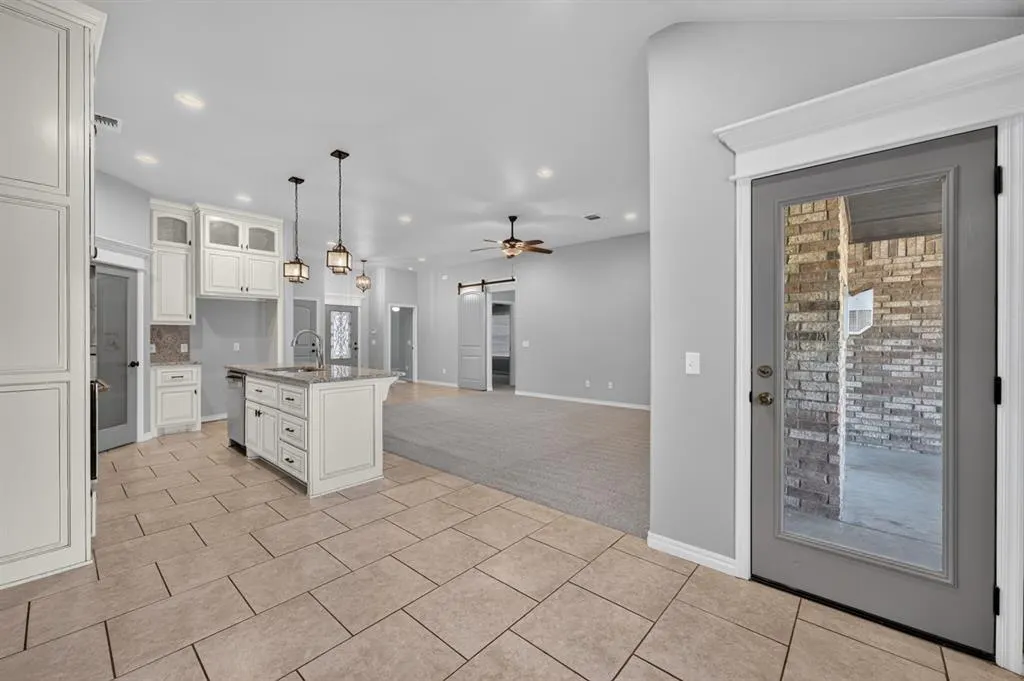 Photo 12 — 10209 SW 23rd Street, Yukon, OK 73099