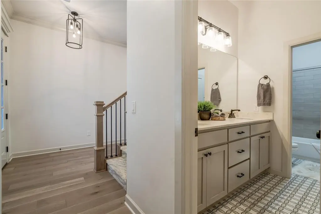 Photo 8 — 18000 Calder Road, Edmond, OK 73012