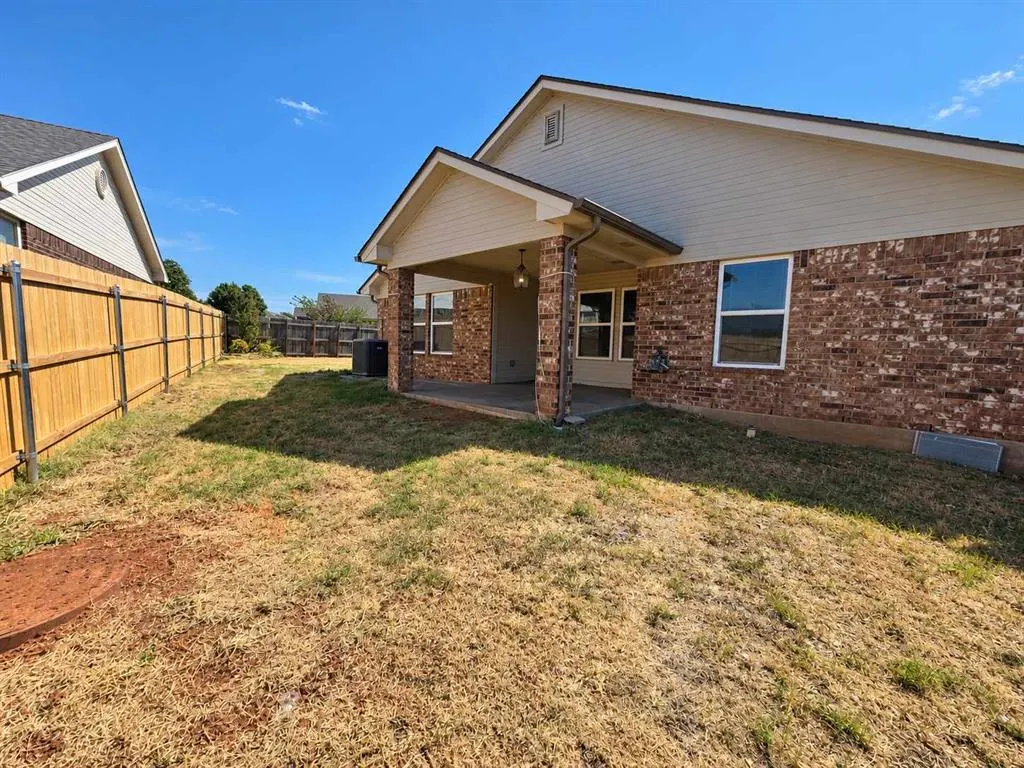 Photo 15 — 2801 NW 186th Street, Edmond, OK 73012