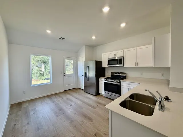 Photo 3 — 604 South Haven Drive, Noble, OK 73068