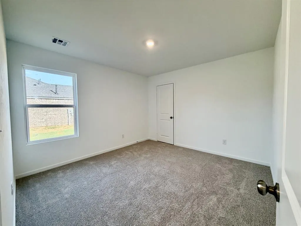Photo 4 — 604 South Haven Drive, Noble, OK 73068