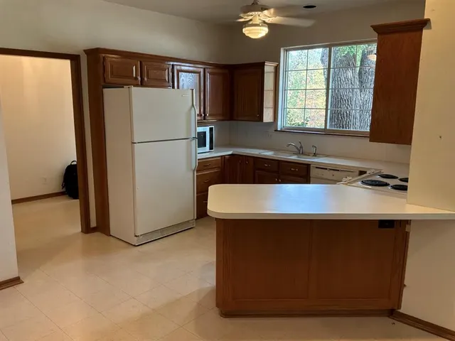 Photo 4 — 53 W Shore Drive, Arcadia, OK 73007