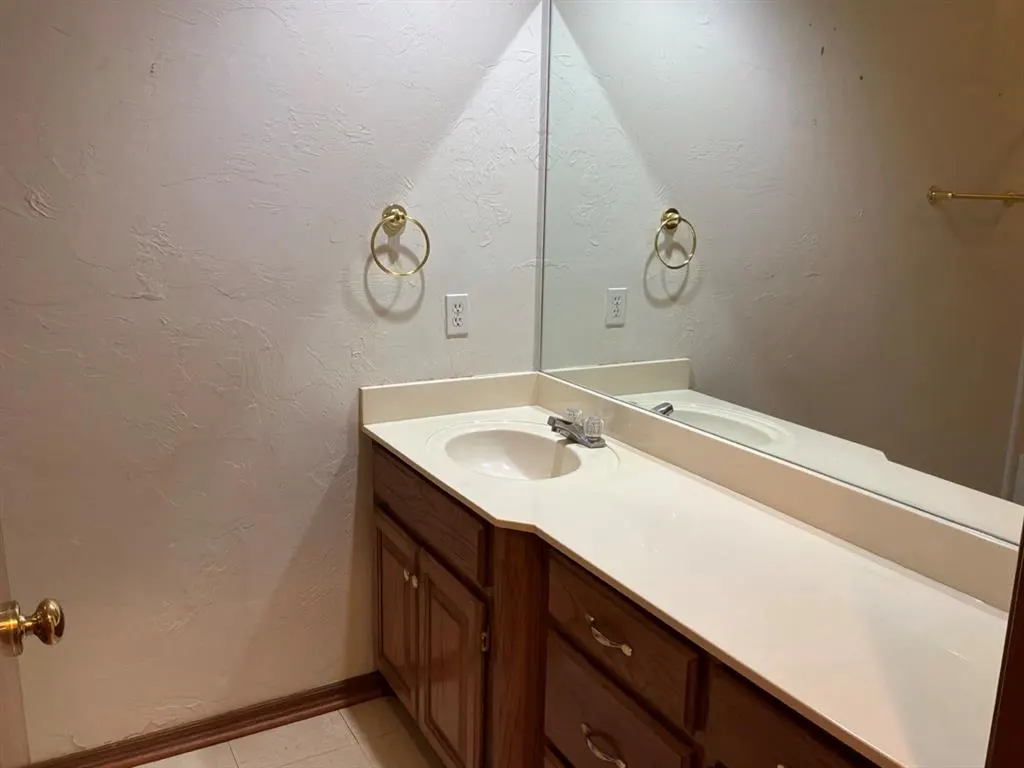 Photo 9 — 53 W Shore Drive, Arcadia, OK 73007