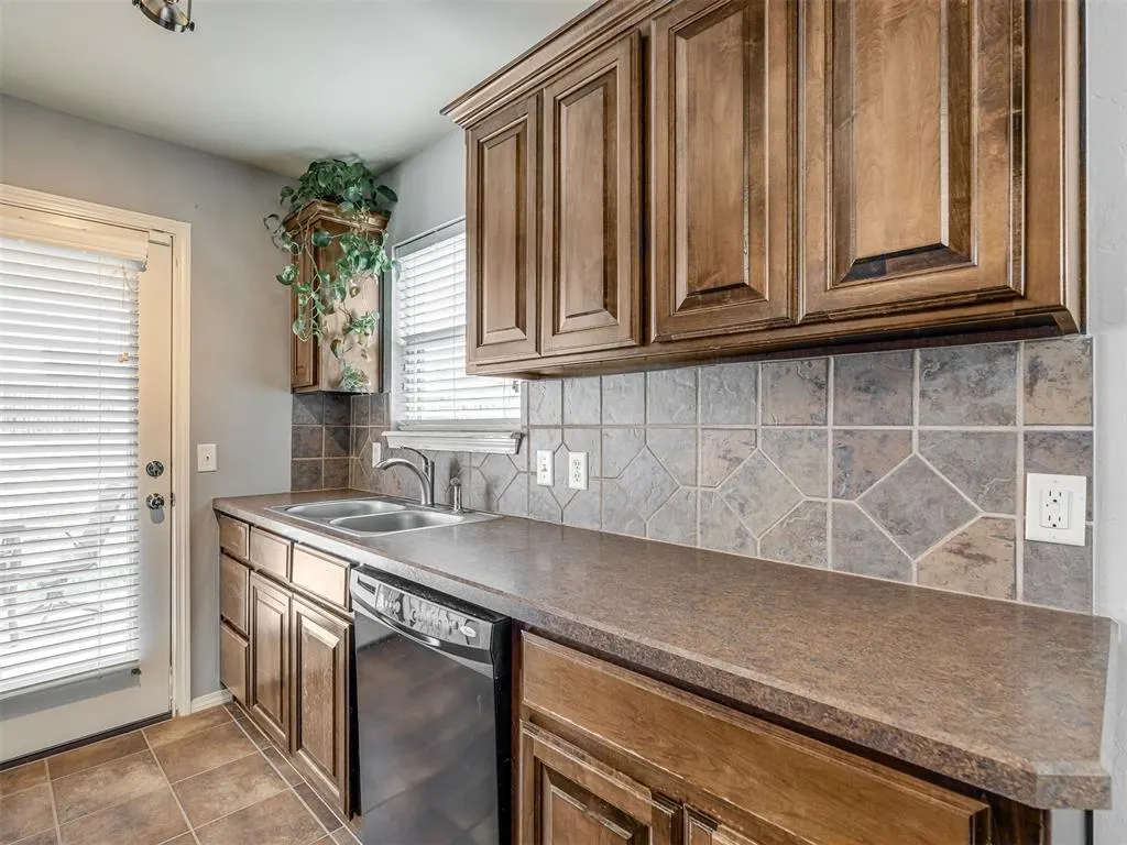 Photo 7 — 1821 NW 143rd Street, Edmond, OK 73013
