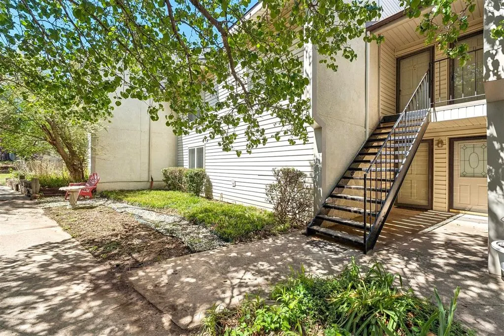 Front exterior — 850 Cardinal Creek Boulevard A, Norman, OK 73072