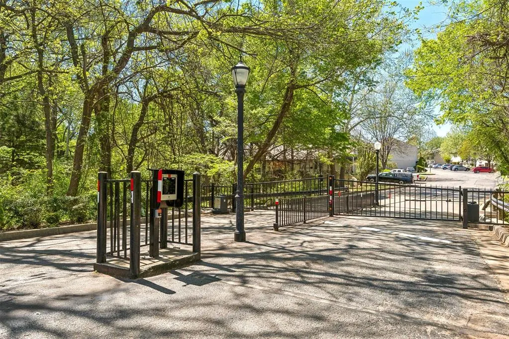 Photo 2 — 850 Cardinal Creek Boulevard A, Norman, OK 73072