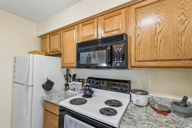 Photo 7 — 850 Cardinal Creek Boulevard A, Norman, OK 73072