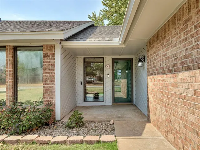 Photo 3 — 1509 Sand Springs Trail, Edmond, OK 73013