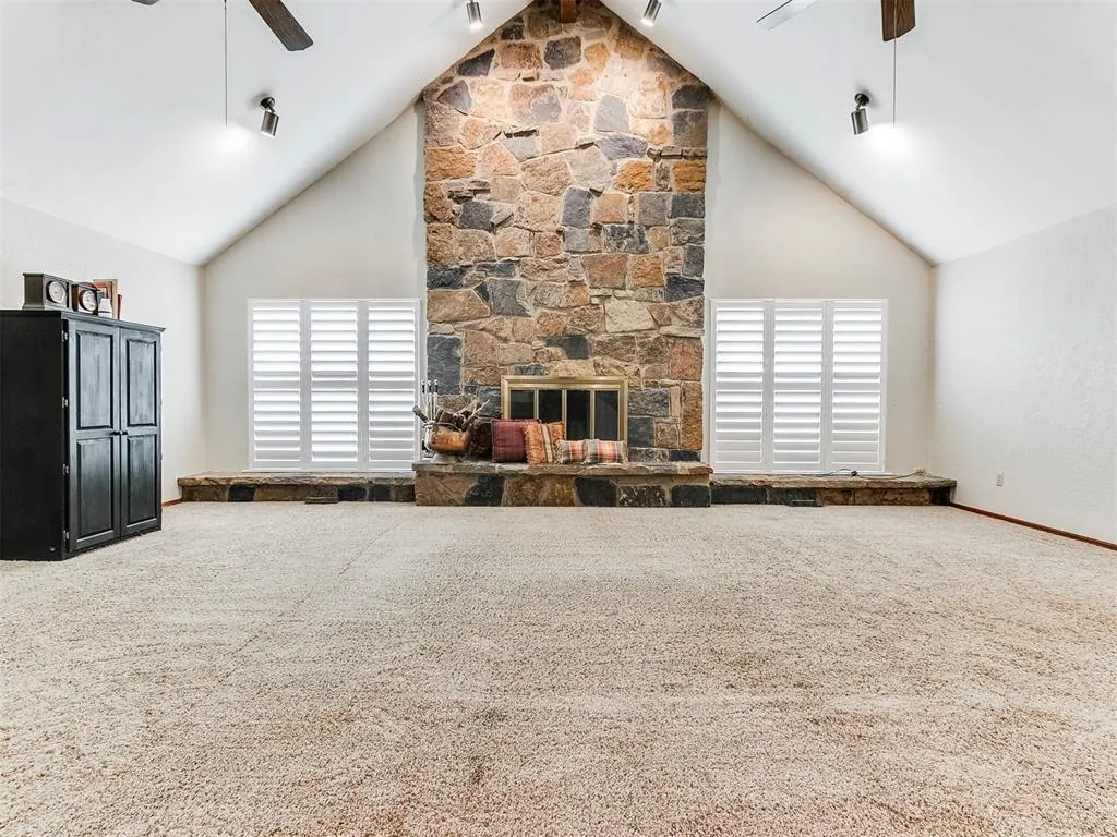 Photo 4 — 11108 Bluff Creek Drive, Oklahoma City, OK 73162