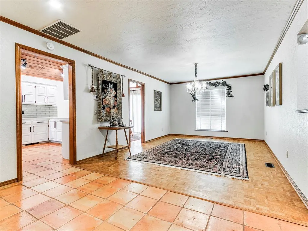 Photo 18 — 11108 Bluff Creek Drive, Oklahoma City, OK 73162