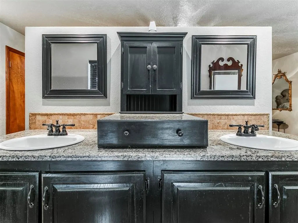 Photo 27 — 11108 Bluff Creek Drive, Oklahoma City, OK 73162