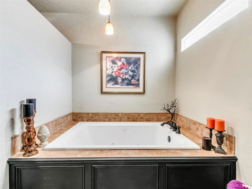 Photo 28 — 11108 Bluff Creek Drive, Oklahoma City, OK 73162