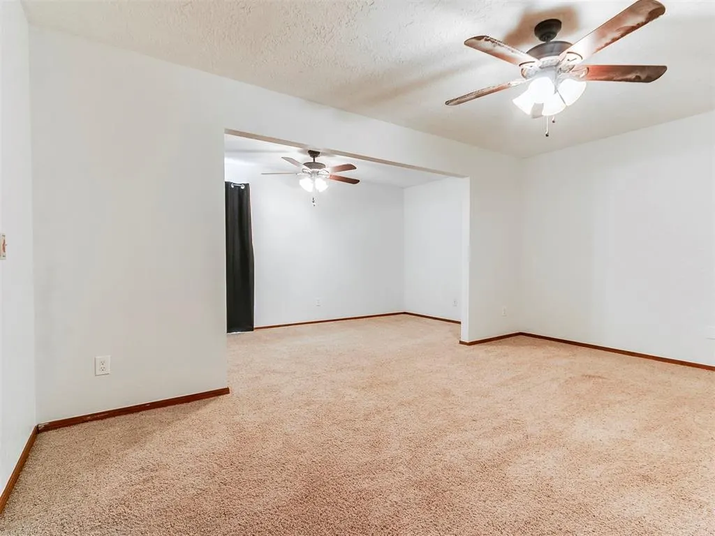Photo 34 — 11108 Bluff Creek Drive, Oklahoma City, OK 73162