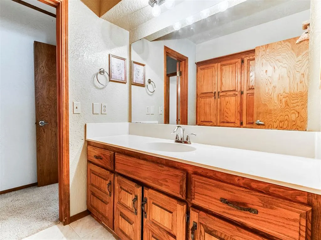 Photo 40 — 11108 Bluff Creek Drive, Oklahoma City, OK 73162